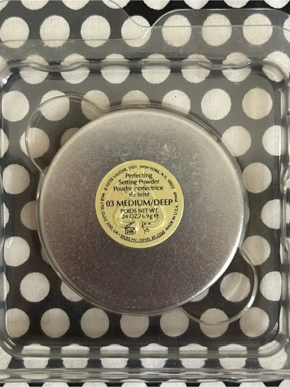 Estee Lauder Perfecting Setting Powder in 03 Medium/Deep